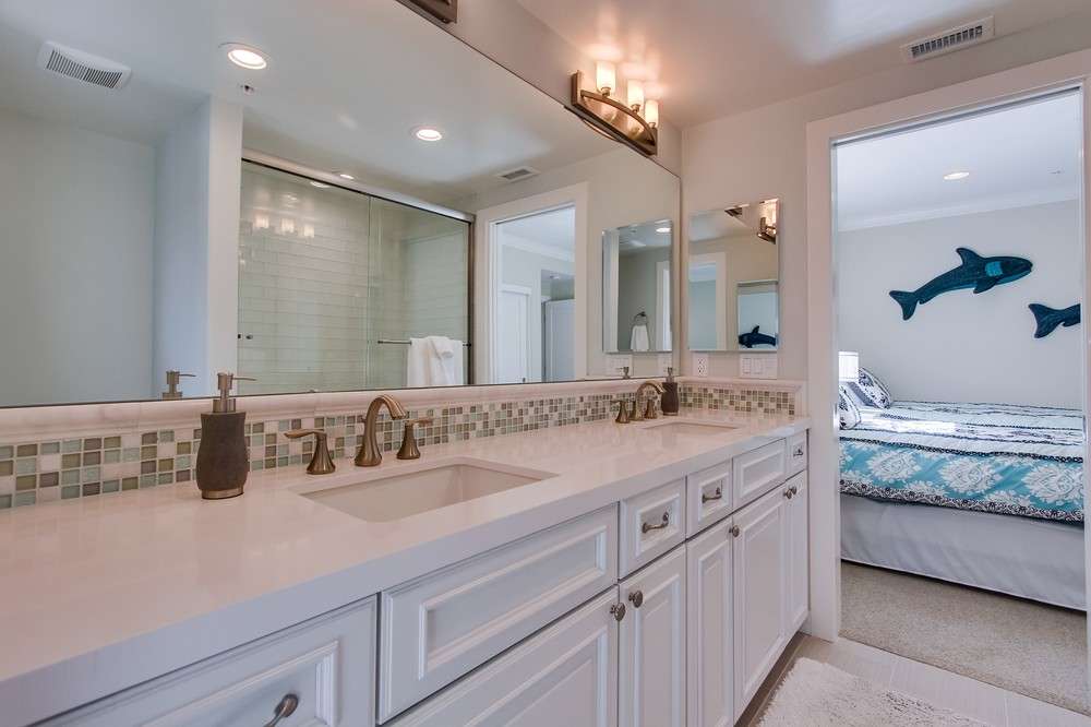 Virtual tour photo 53 of 78 for 3595 Ocean Front Walk