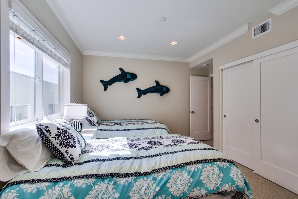 Virtual tour photo 57 of 78 for 3595 Ocean Front Walk