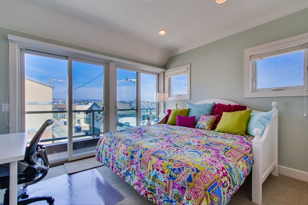 Virtual tour photo 61 of 78 for 3595 Ocean Front Walk