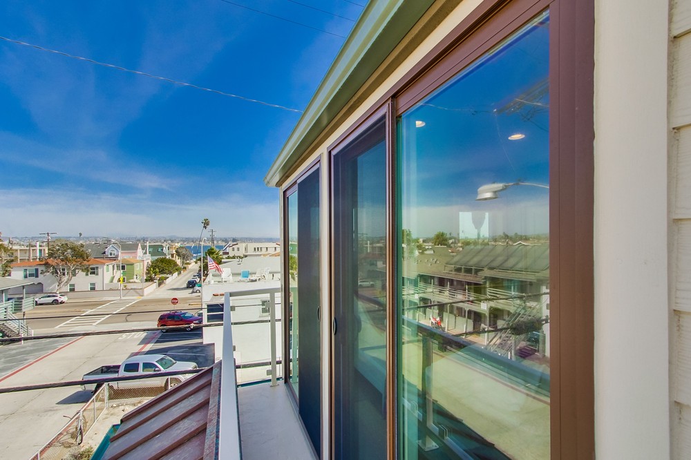 Virtual tour photo 68 of 78 for 3595 Ocean Front Walk