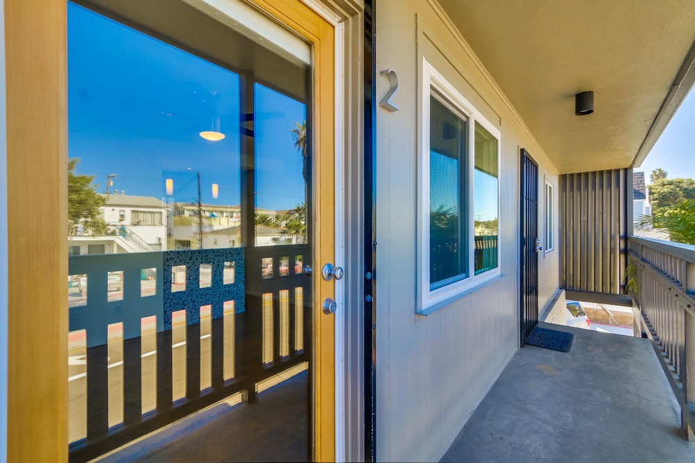 Virtual tour photo 6 of 38 for 3599 Mission Blvd #2