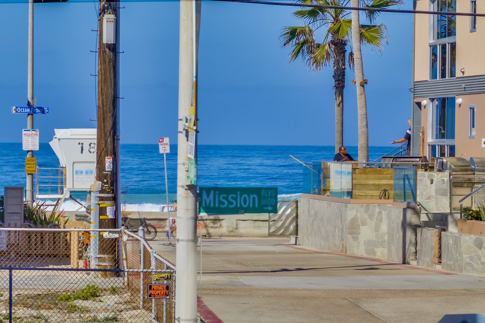 Virtual tour photo 9 of 38 for 3599 Mission Blvd #2