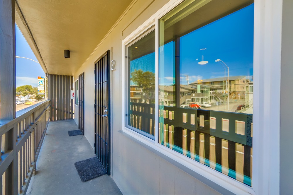 Virtual tour photo 12 of 38 for 3599 Mission Blvd #2