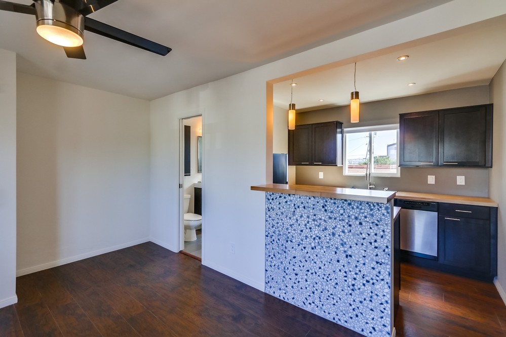 Virtual tour photo 18 of 38 for 3599 Mission Blvd #2