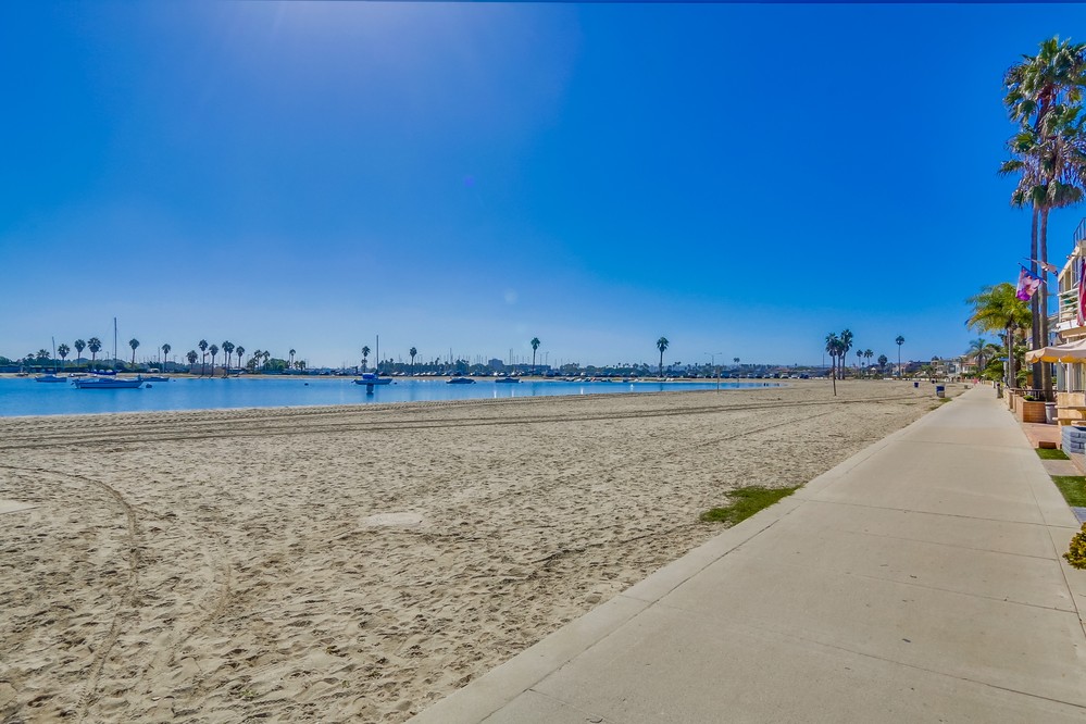 Virtual tour photo 33 of 38 for 3599 Mission Blvd #2