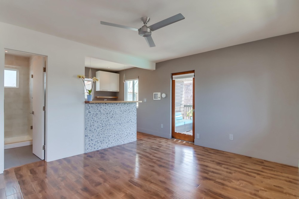 Virtual tour photo 7 of 27 for 3599 Mission Blvd #3
