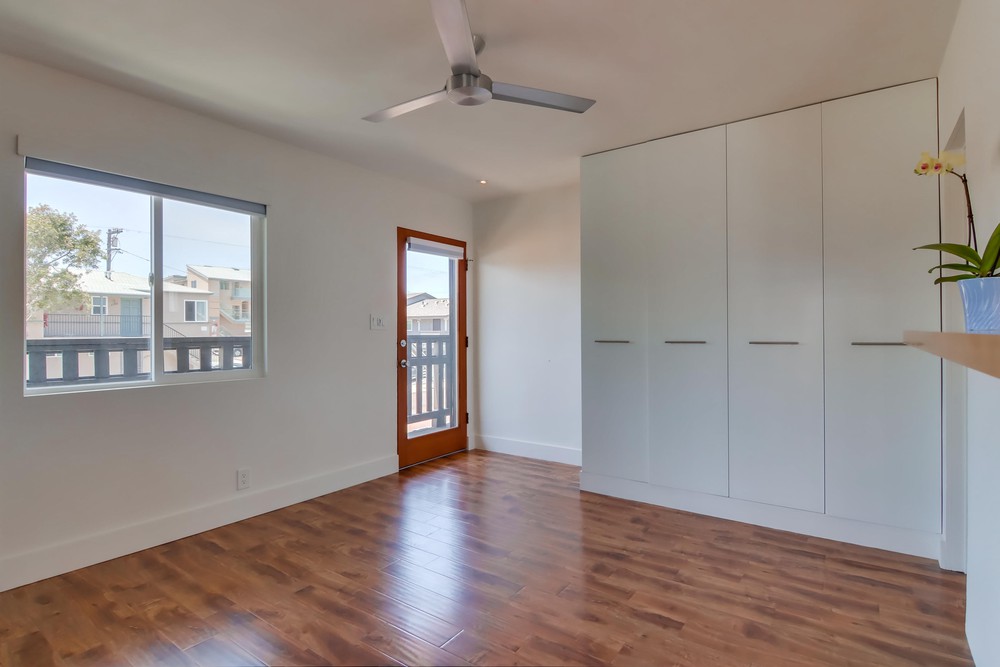 Virtual tour photo 11 of 27 for 3599 Mission Blvd #3