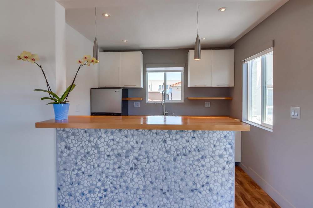 Virtual tour photo 16 of 27 for 3599 Mission Blvd #3