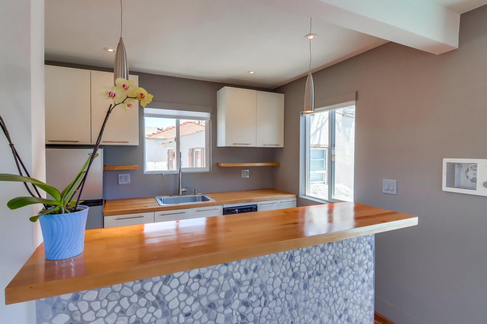 Virtual tour photo 17 of 27 for 3599 Mission Blvd #3