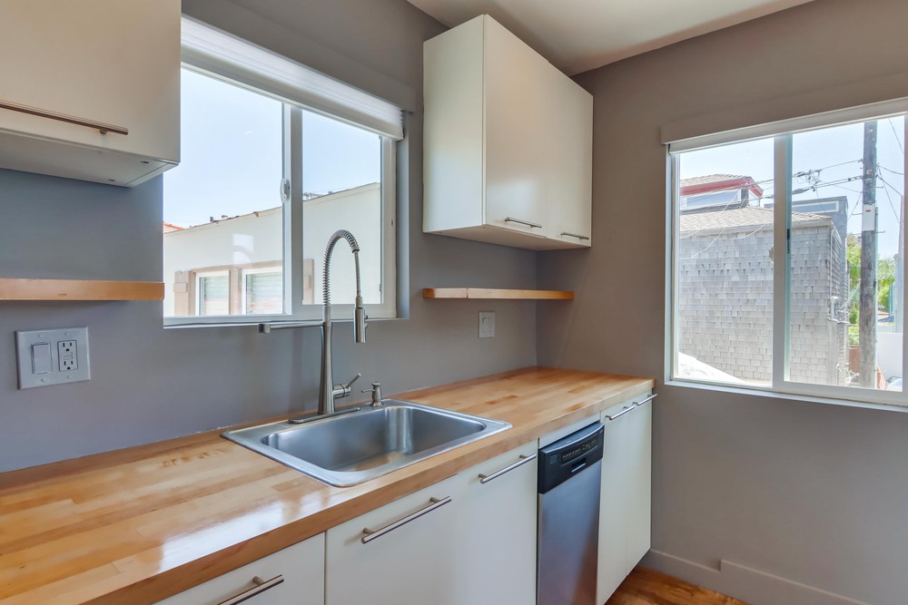 Virtual tour photo 19 of 27 for 3599 Mission Blvd #3