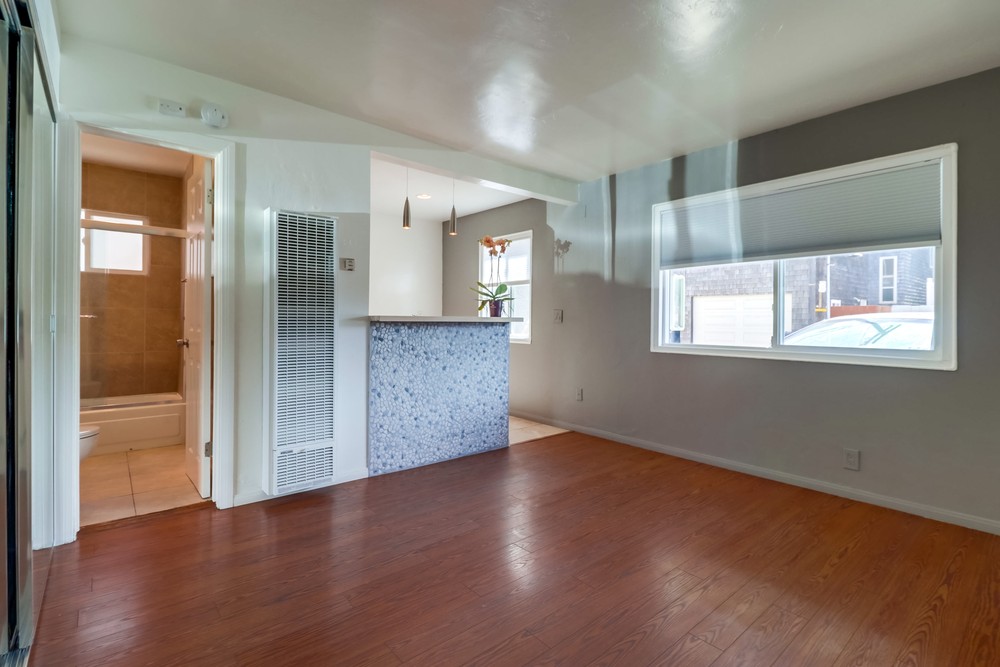 Virtual tour photo 8 of 27 for 3599 Mission Blvd #4