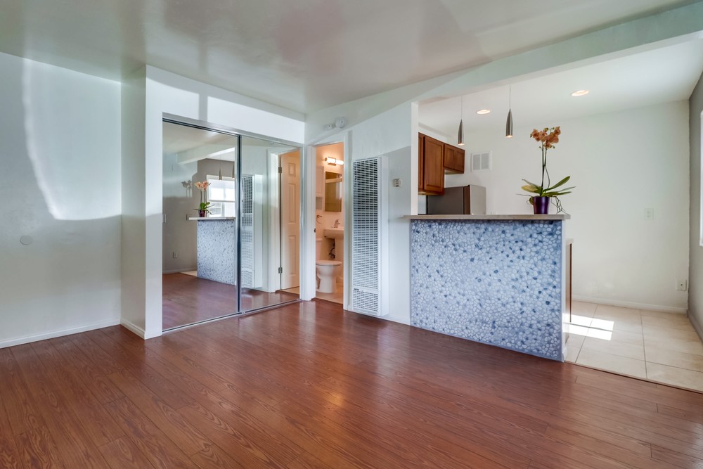 Virtual tour photo 9 of 27 for 3599 Mission Blvd #4