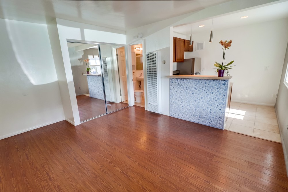 Virtual tour photo 10 of 27 for 3599 Mission Blvd #4