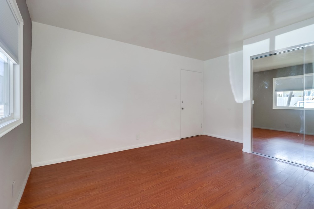 Virtual tour photo 11 of 27 for 3599 Mission Blvd #4