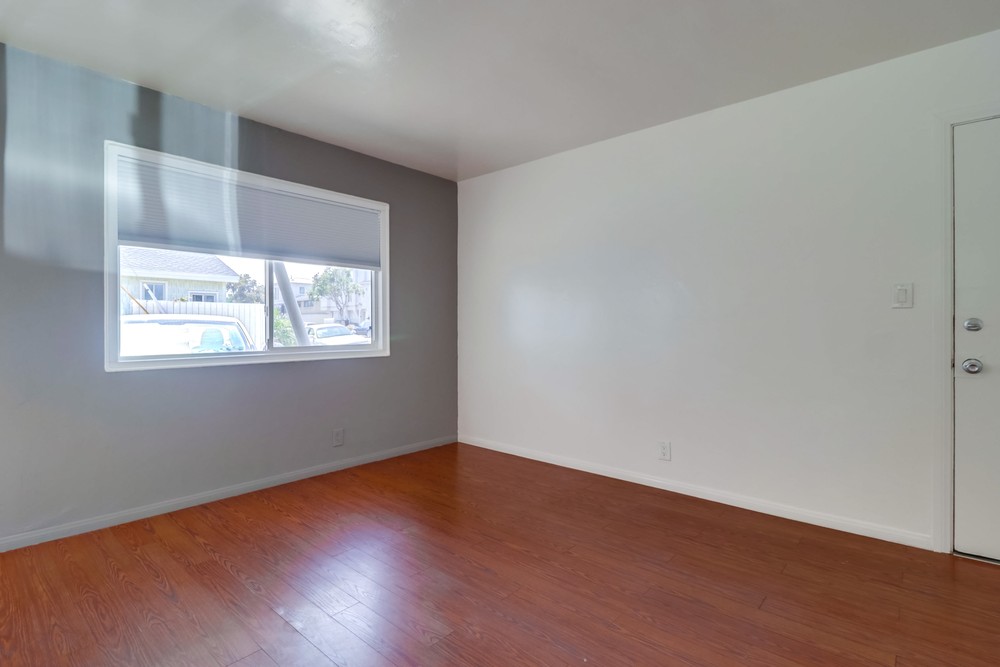 Virtual tour photo 12 of 27 for 3599 Mission Blvd #4