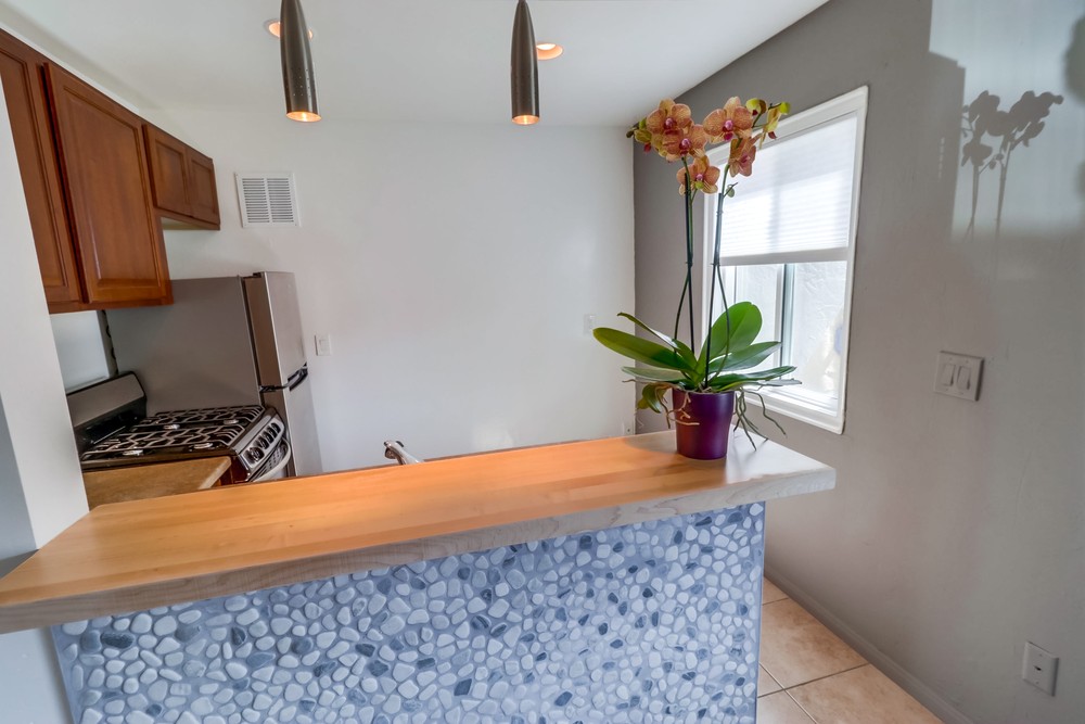 Virtual tour photo 13 of 27 for 3599 Mission Blvd #4