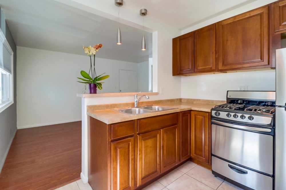 Virtual tour photo 17 of 27 for 3599 Mission Blvd #4