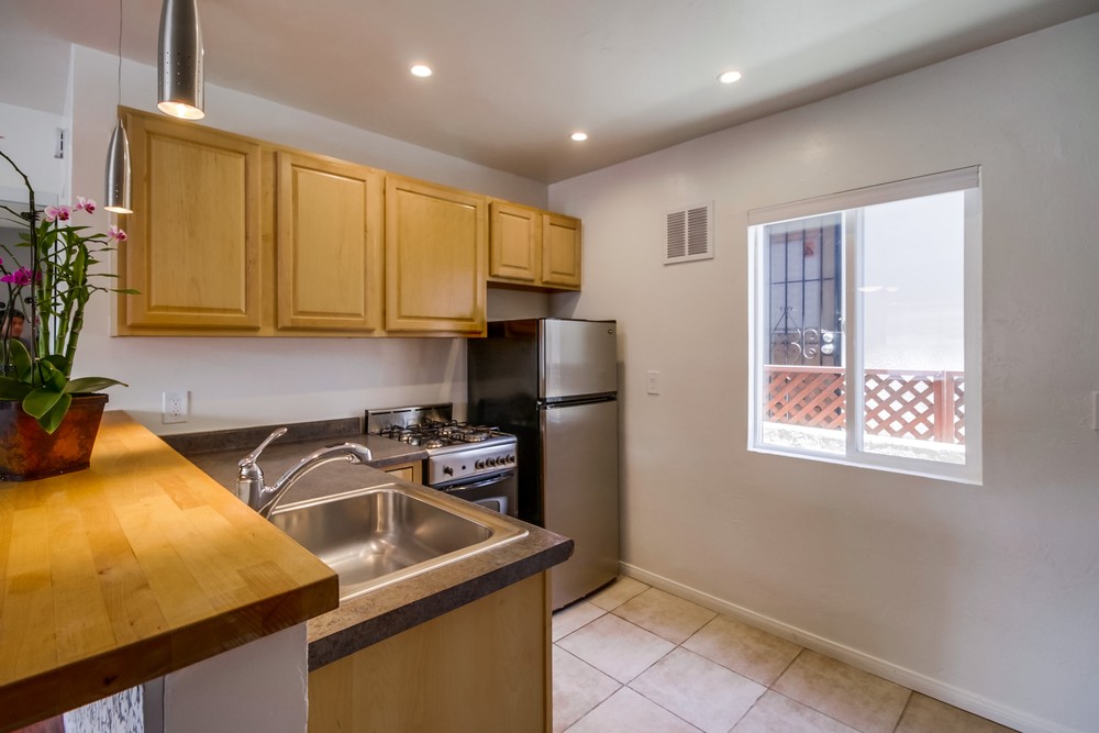 Virtual tour photo 13 of 24 for 3599 Mission Blvd #5