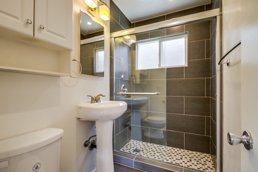 Virtual tour photo 16 of 24 for 3599 Mission Blvd #5