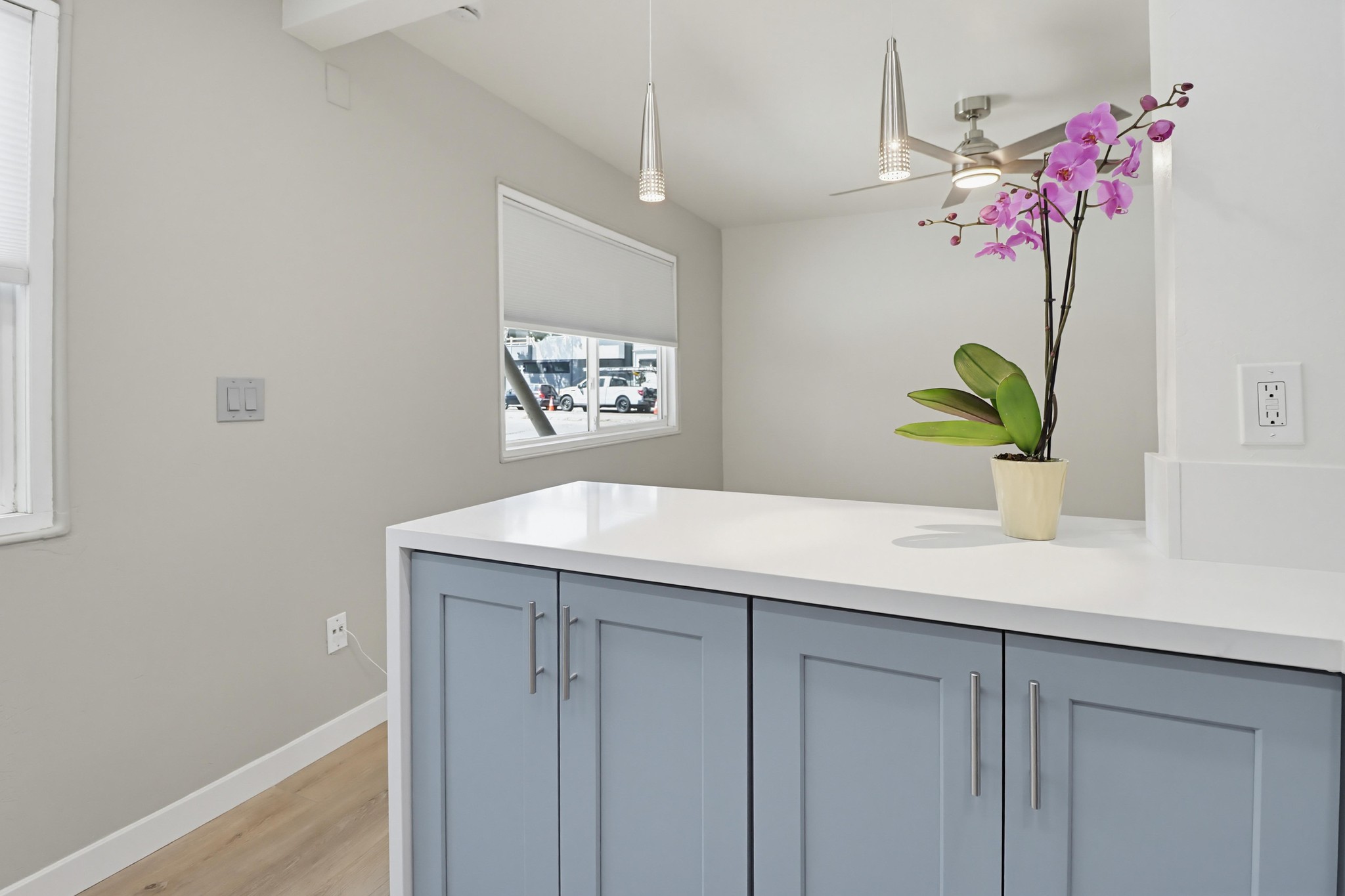 Virtual tour photo 13 of 26 for 3599 Mission Blvd #4