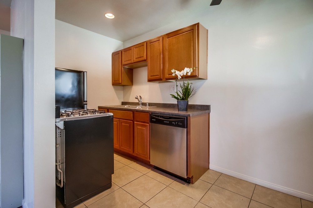 Virtual tour photo 9 of 22 for 3600 Mission Blvd #1