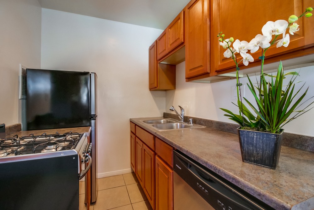 Virtual tour photo 11 of 22 for 3600 Mission Blvd #1