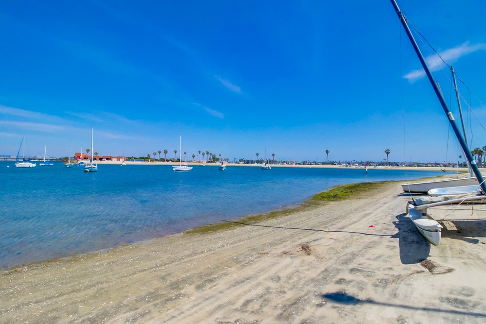 Virtual tour photo 18 of 22 for 3600 Mission Blvd #1