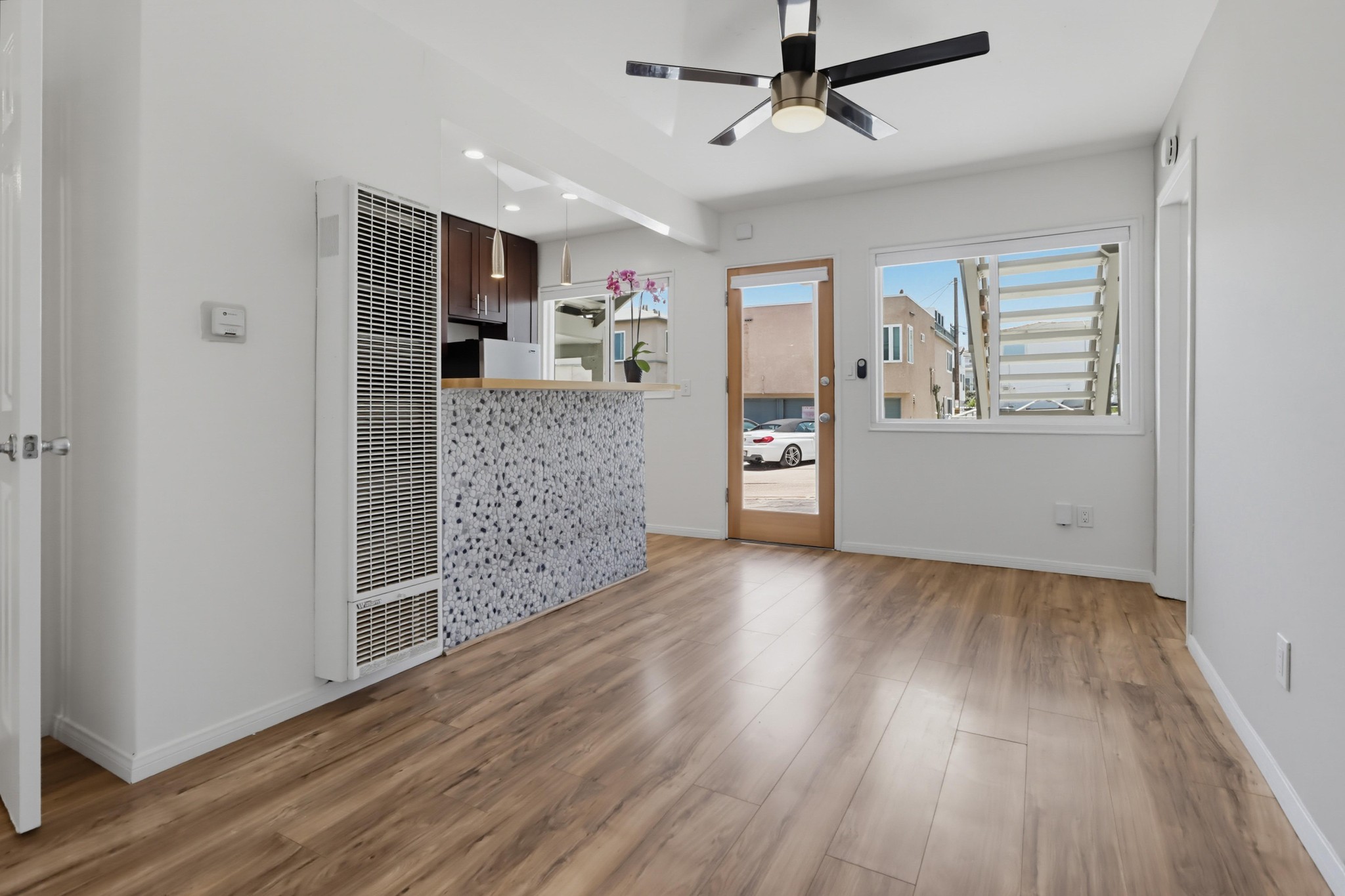 Virtual tour photo 17 of 39 for 3600 Mission Blvd #10