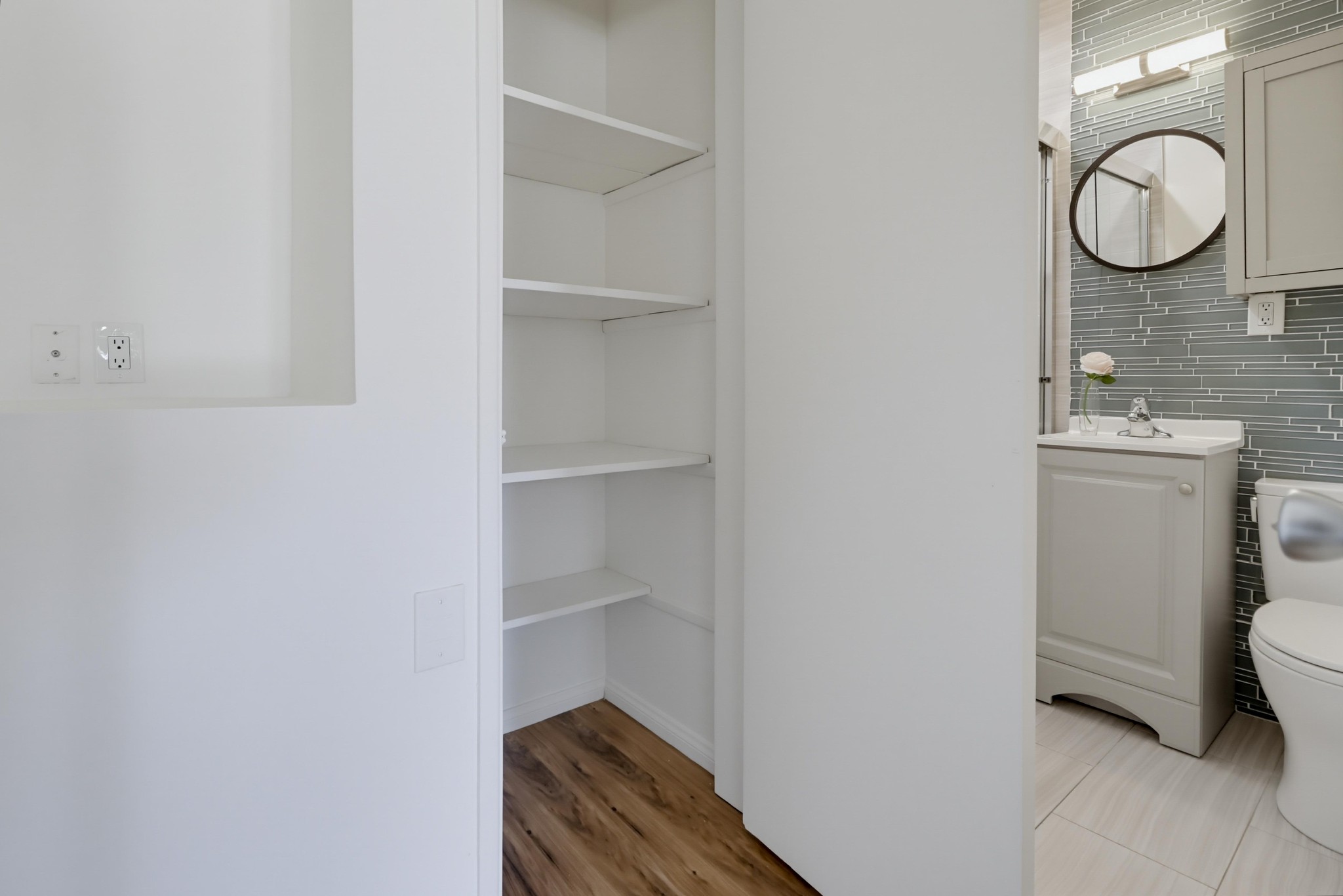 Virtual tour photo 18 of 39 for 3600 Mission Blvd #10