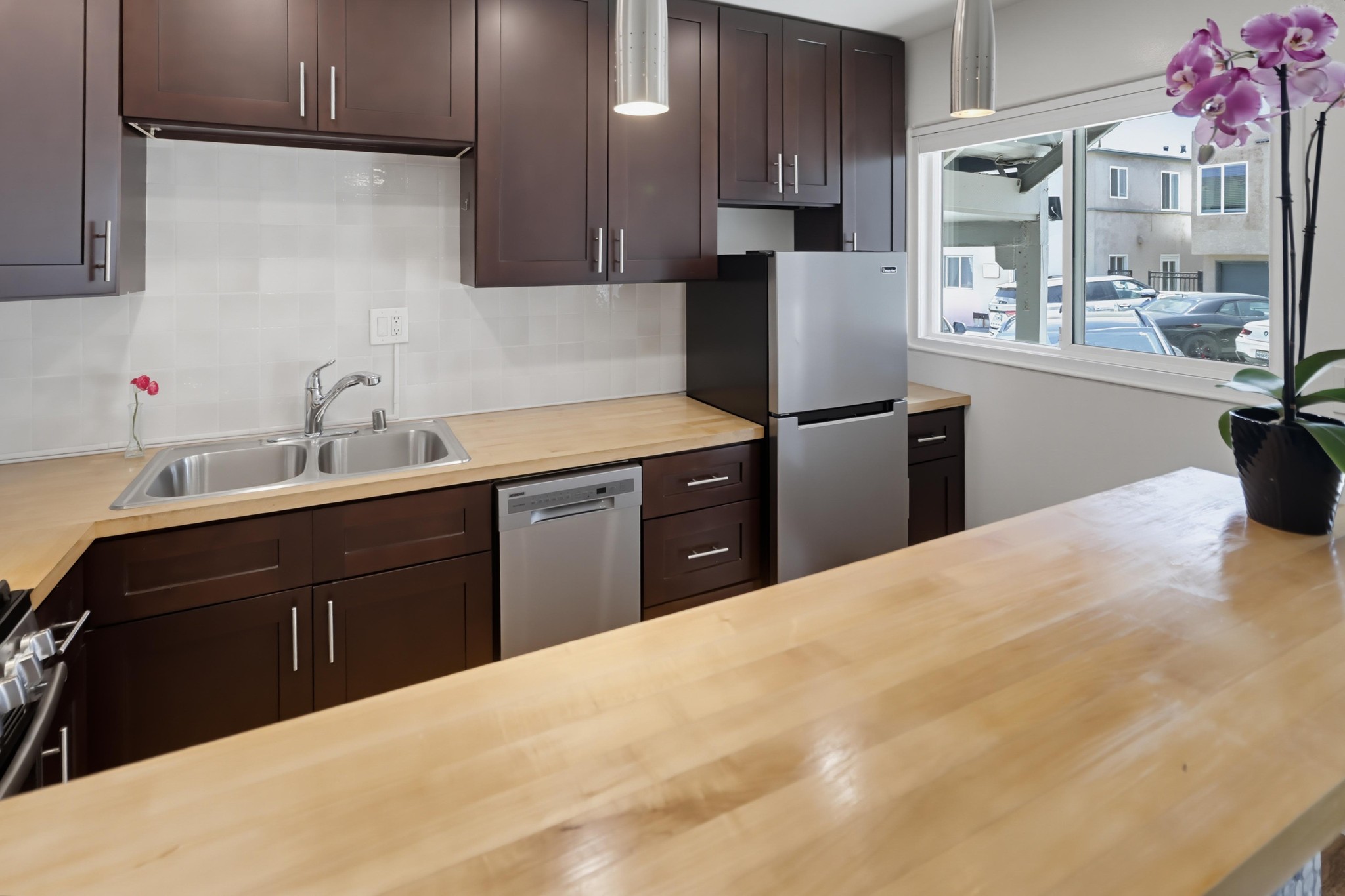 Virtual tour photo 11 of 39 for 3600 Mission Blvd #10