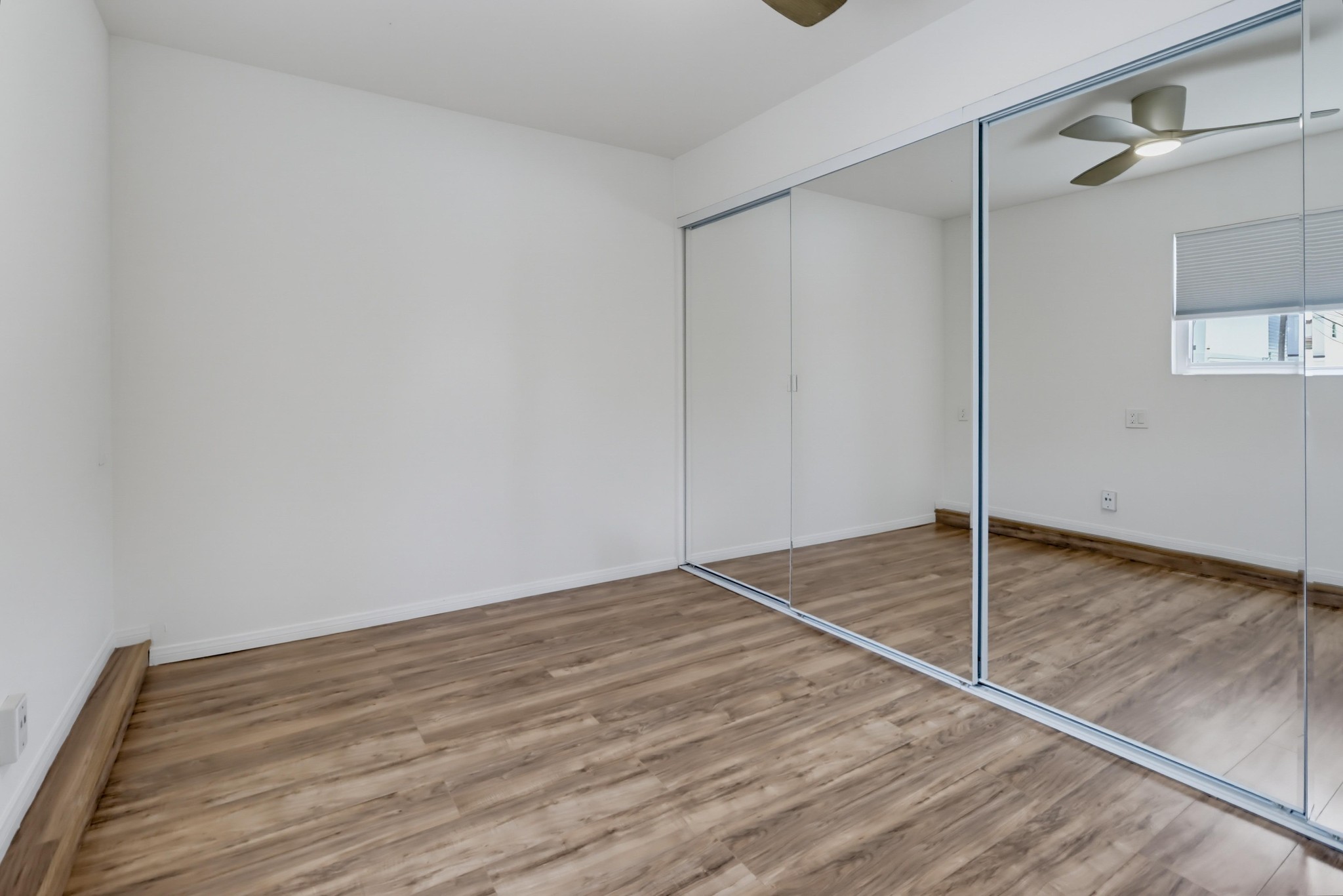 Virtual tour photo 25 of 39 for 3600 Mission Blvd #10