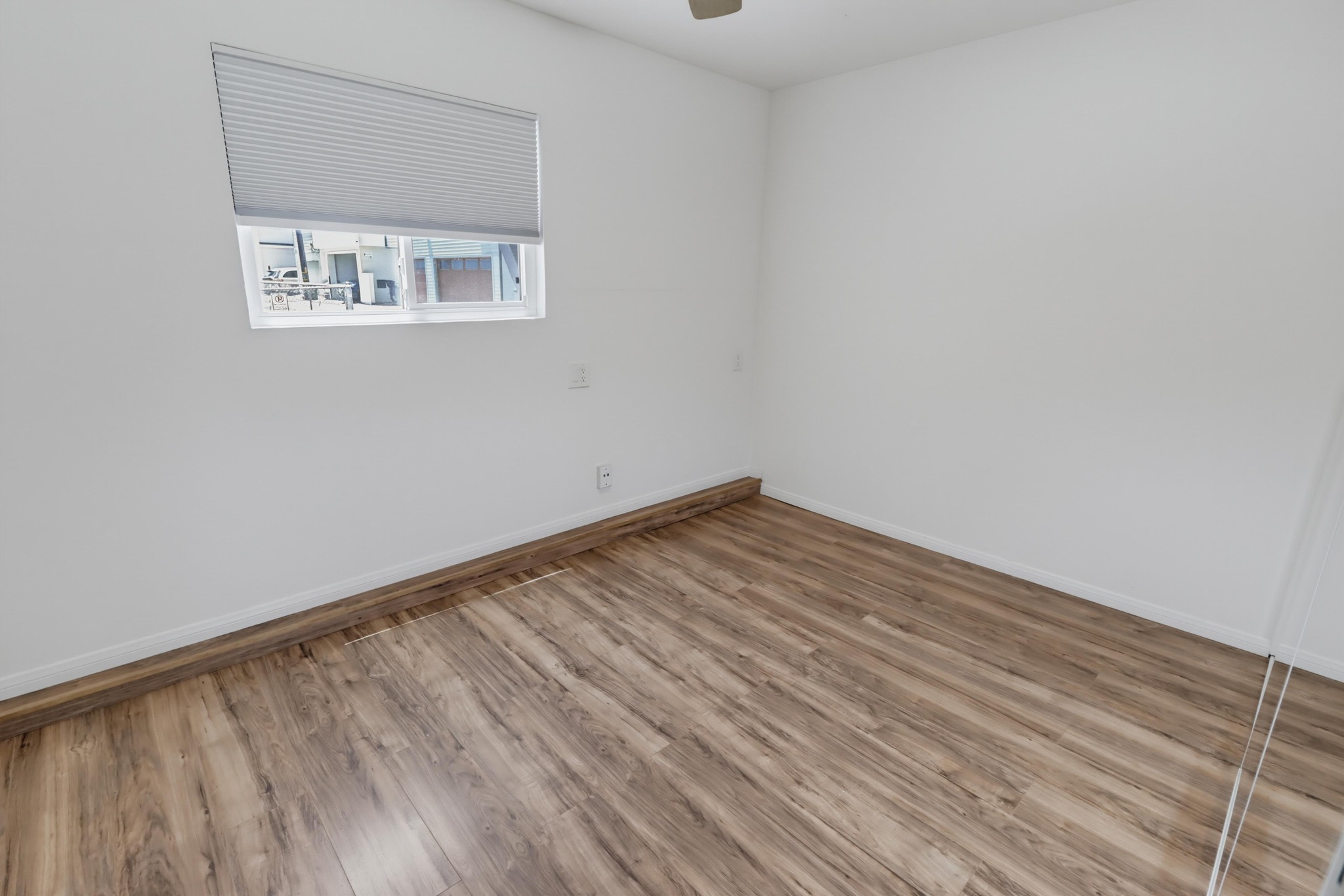 Virtual tour photo 28 of 39 for 3600 Mission Blvd #10