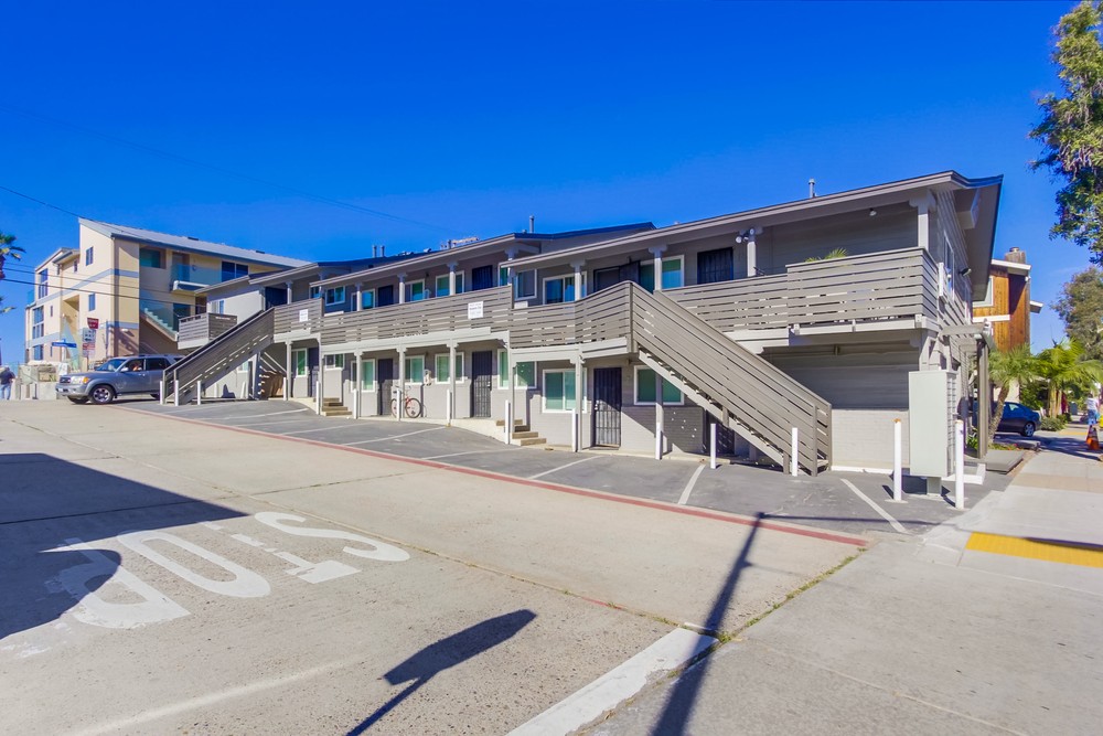 Virtual tour photo 3 of 24 for 3600 Mission Blvd #14