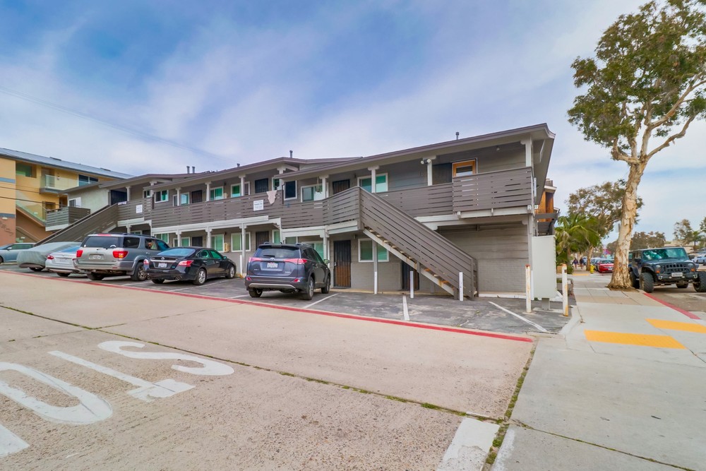 Virtual tour photo 3 of 24 for 3600 Mission Blvd #16