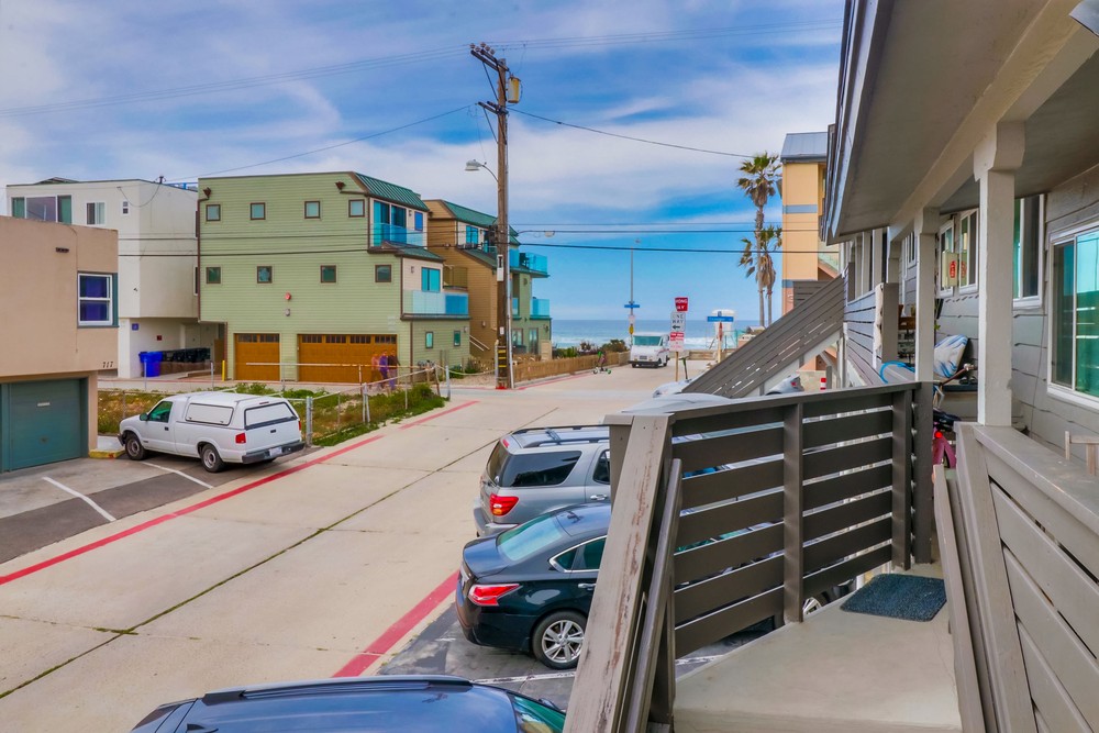 Virtual tour photo 20 of 24 for 3600 Mission Blvd #16