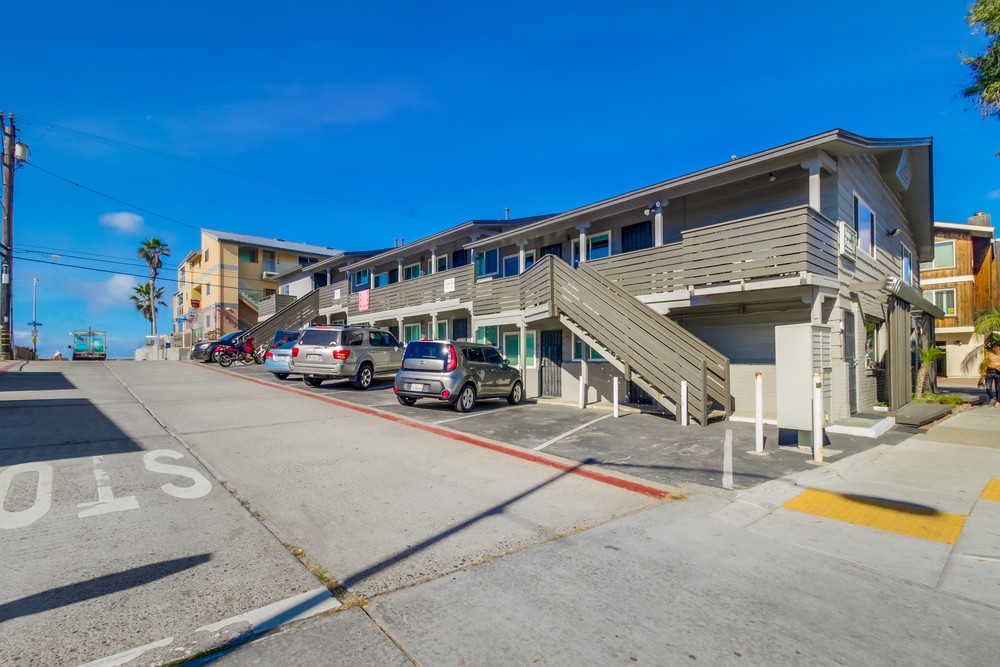 Virtual tour photo 1 of 29 for 3600 Mission Blvd #17
