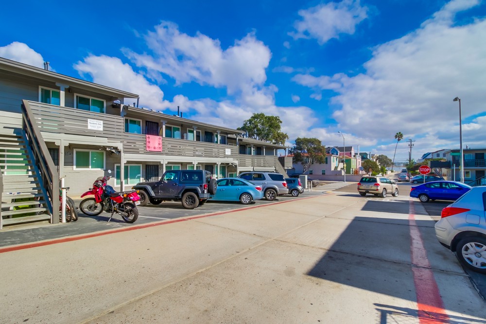 Virtual tour photo 4 of 29 for 3600 Mission Blvd #17