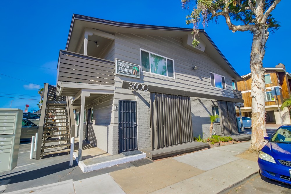 Virtual tour photo 5 of 29 for 3600 Mission Blvd #17