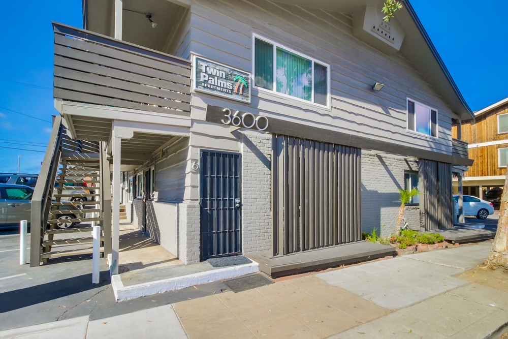 Virtual tour photo 6 of 29 for 3600 Mission Blvd #17
