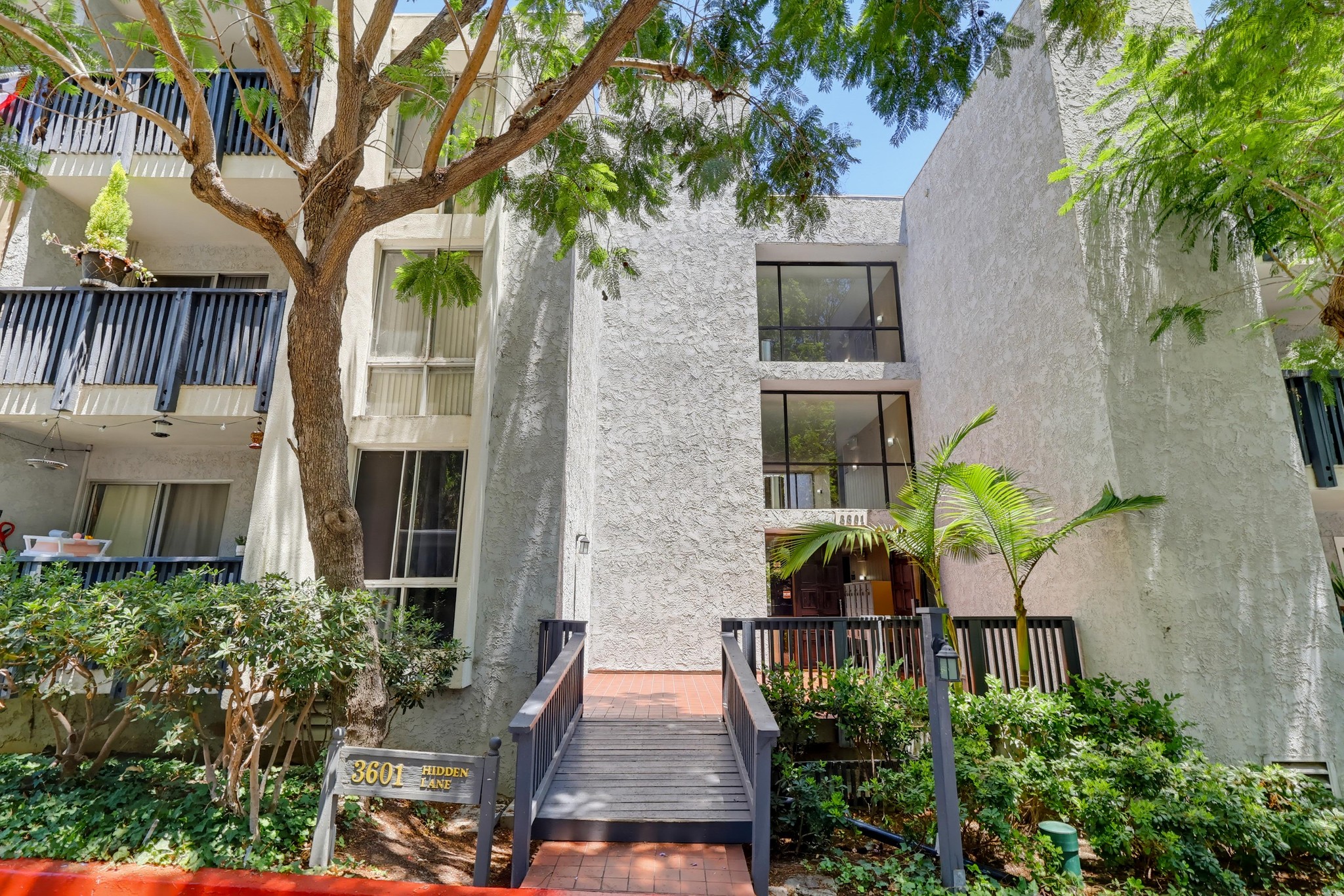 Virtual tour photo 1 of 50 for 3601 W Hidden Ln