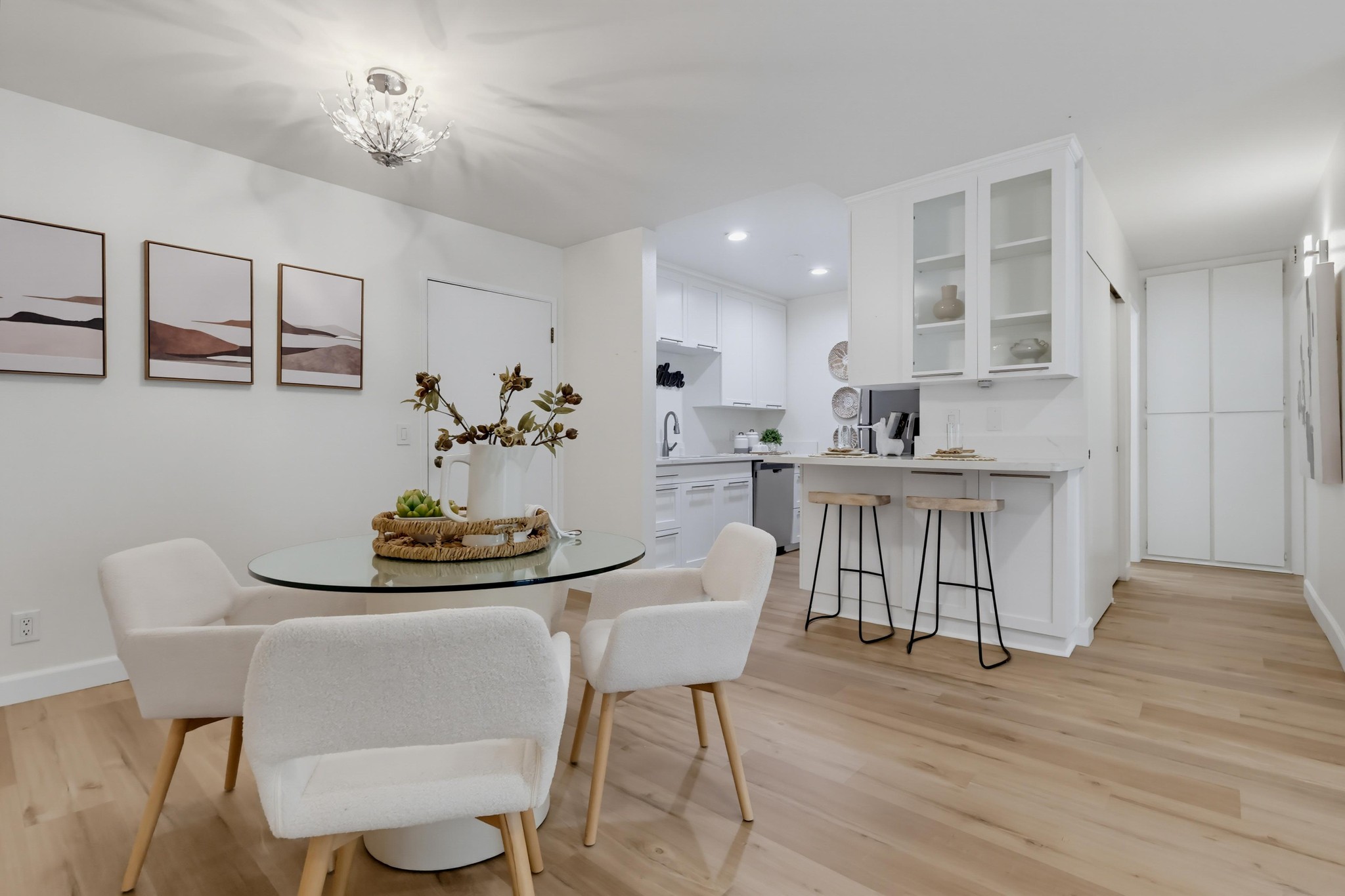Virtual tour photo 13 of 50 for 3601 W Hidden Ln