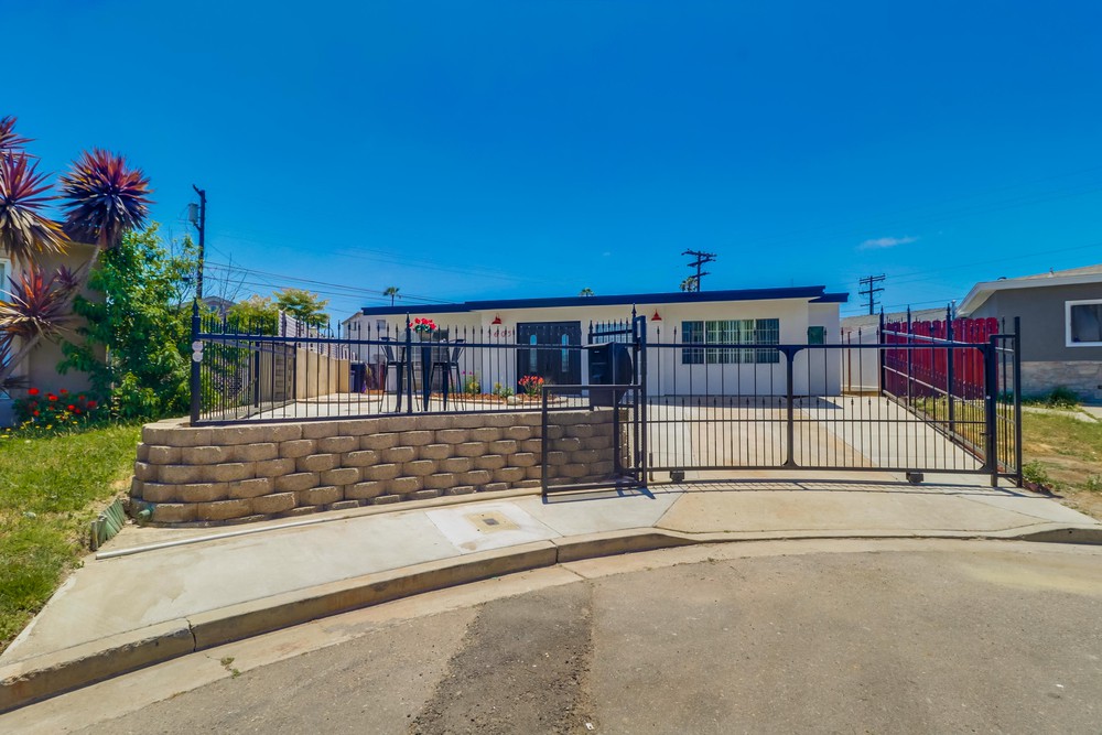 Virtual tour photo 1 of 53 for 3605 Florence St