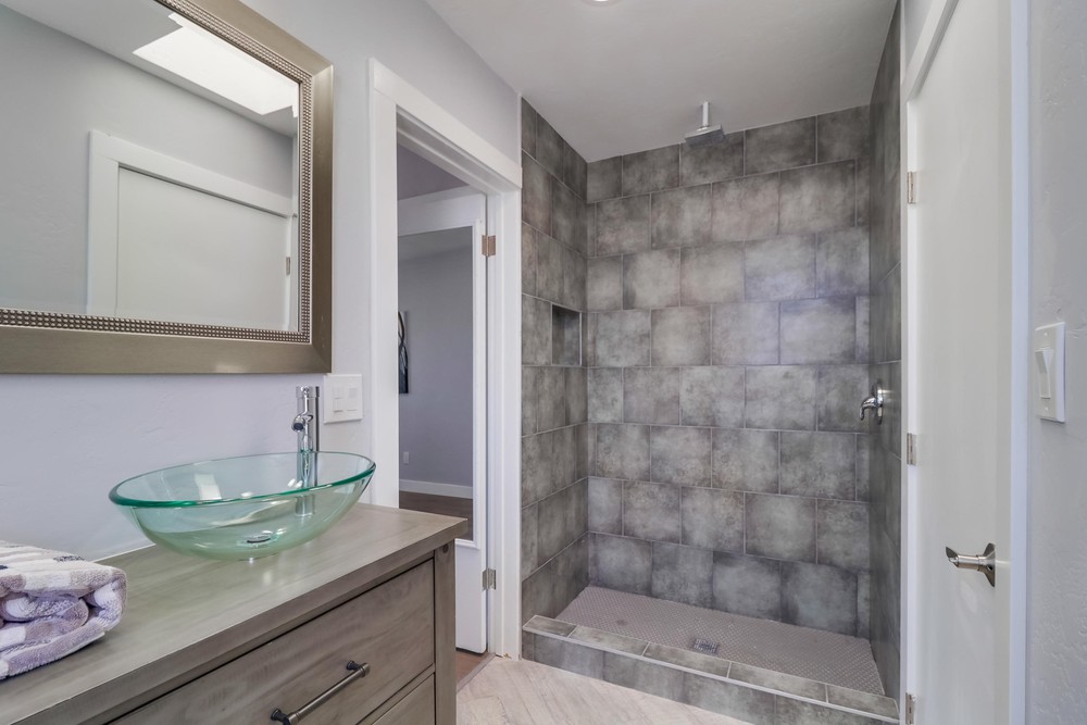Virtual tour photo 34 of 53 for 3605 Florence St