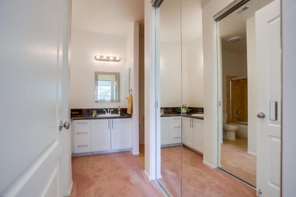 Virtual tour photo 24 of 32 for 3606 Bernwood Pl UNIT 9