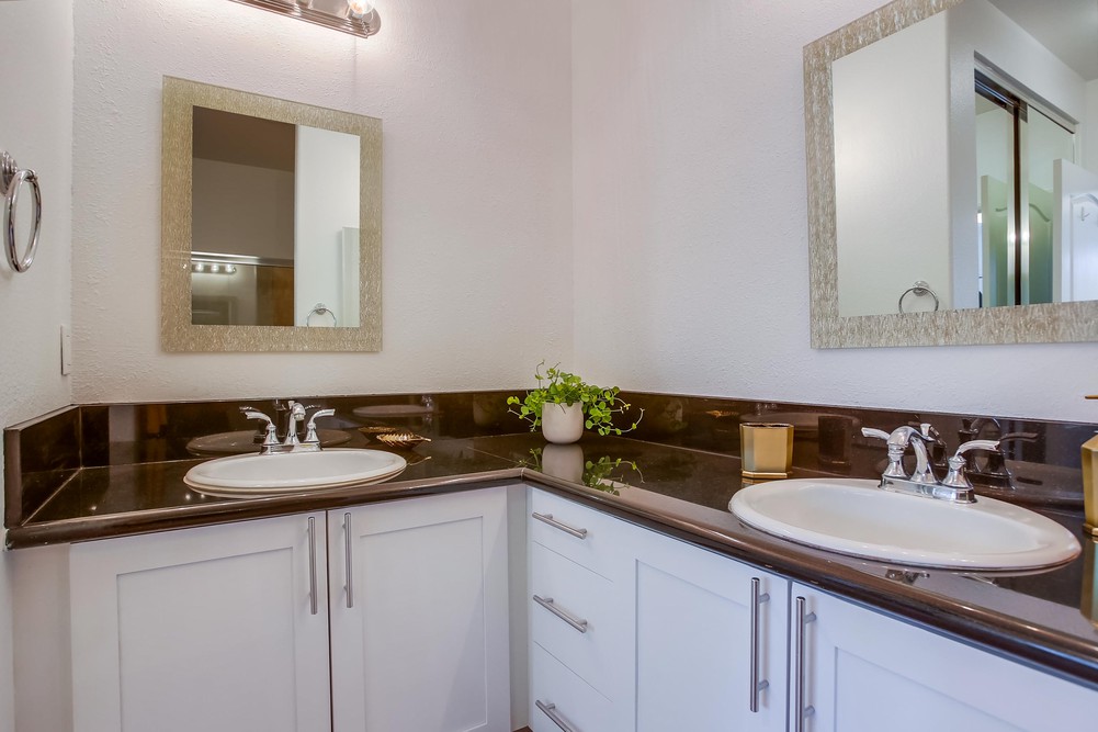Virtual tour photo 25 of 32 for 3606 Bernwood Pl UNIT 9
