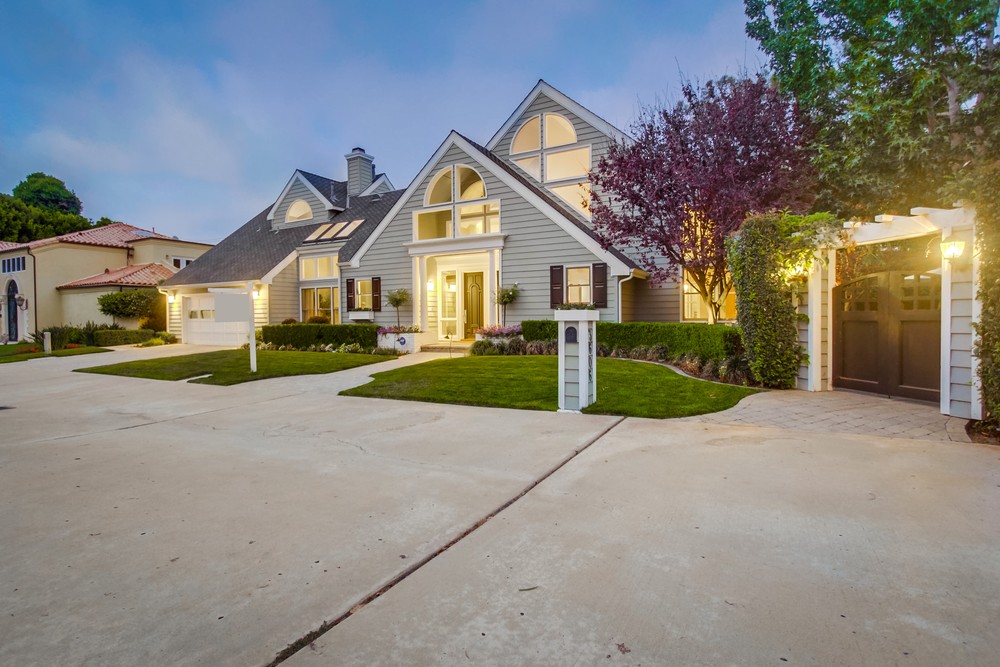 Virtual tour photo 4 of 95 for 3606 Rosecroft Ln