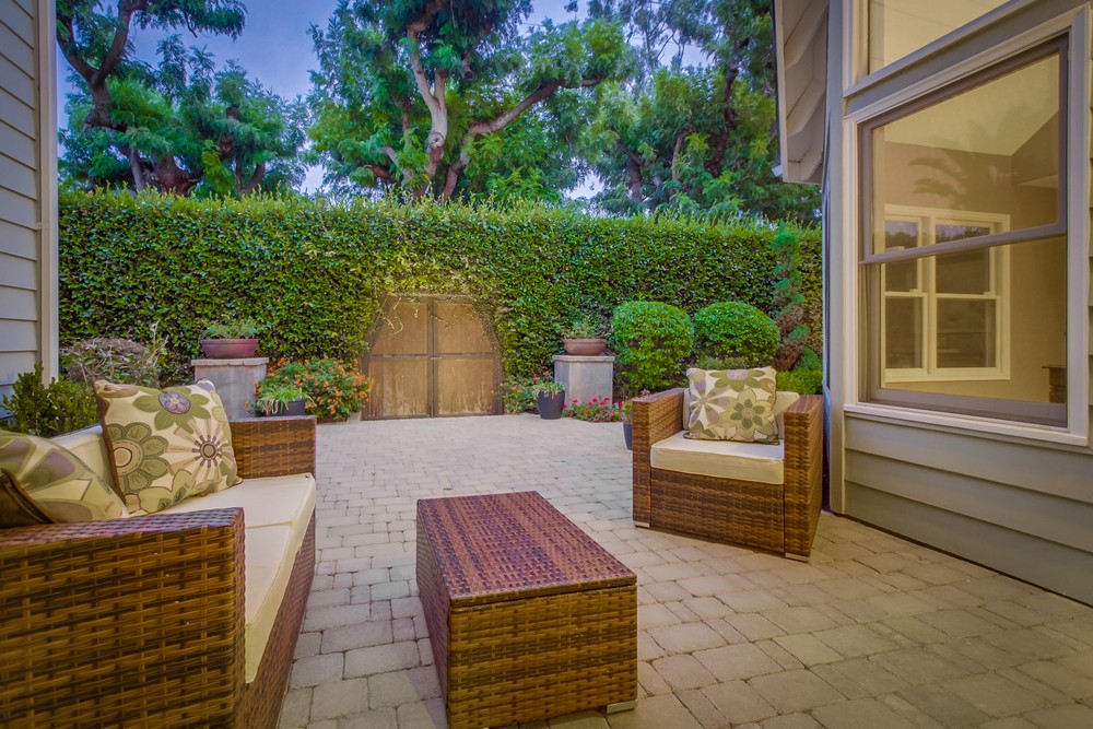 Virtual tour photo 6 of 95 for 3606 Rosecroft Ln