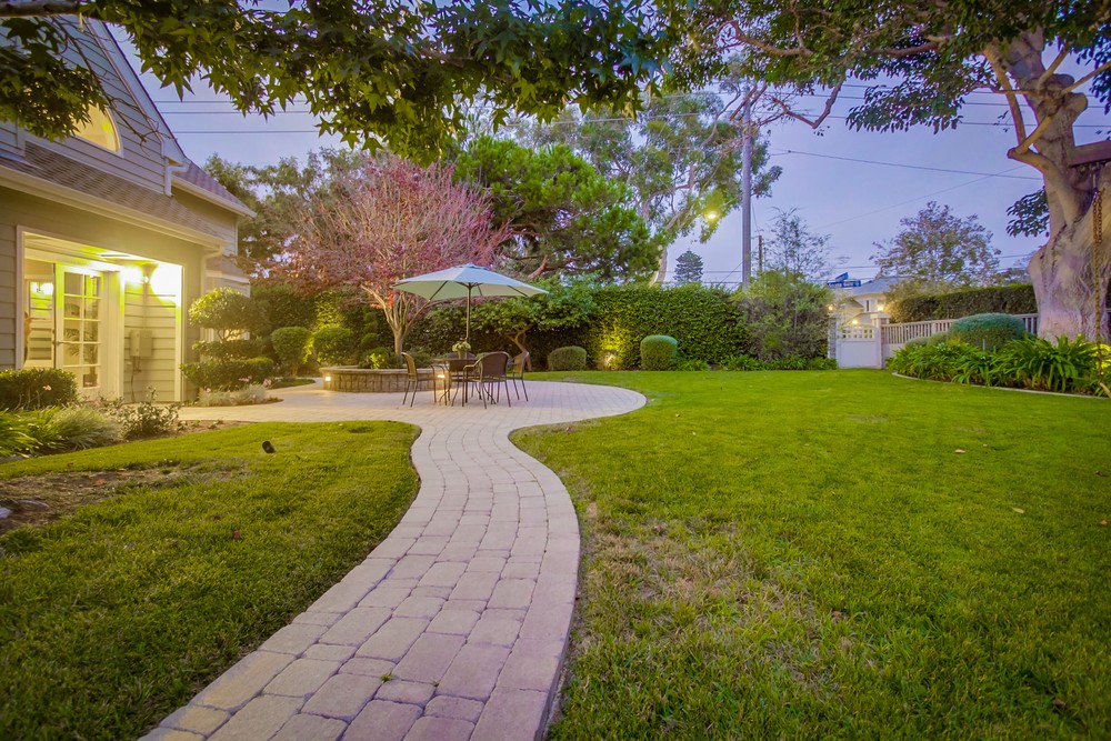 Virtual tour photo 9 of 95 for 3606 Rosecroft Ln