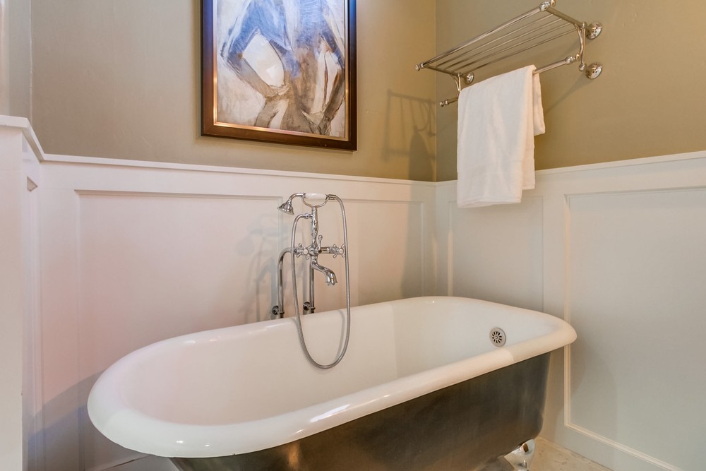 Virtual tour photo 57 of 95 for 3606 Rosecroft Ln
