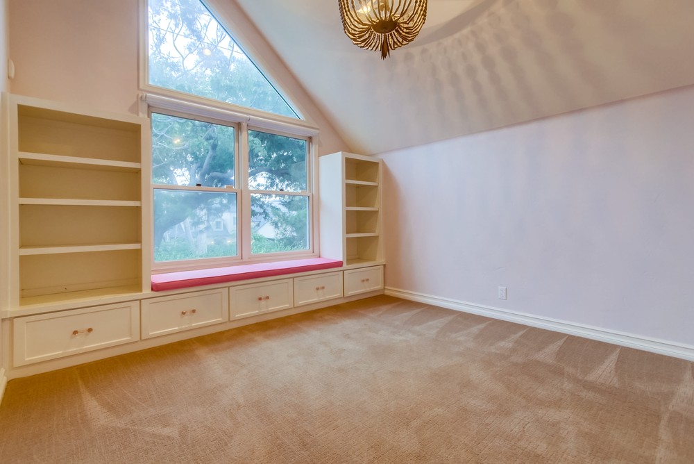 Virtual tour photo 67 of 95 for 3606 Rosecroft Ln